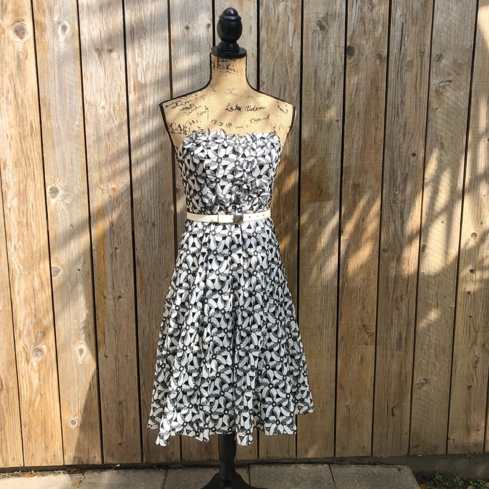 ETHEREAL FLORAL STRAPLESS SUNDRESS 🌸